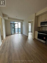 38 Annie Craig Dr in Toronto, ON - Building Photo - Building Photo