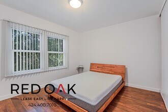 8733.5 Belford Ave in Los Angeles, CA - Building Photo - Building Photo