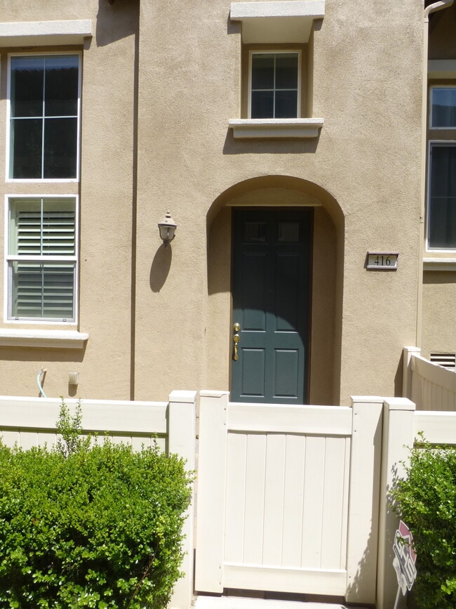 416 W Linden Dr, Unit River Bend in Orange, CA - Building Photo - Building Photo