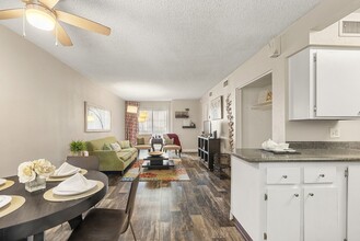 Villa Toscana in Phoenix, AZ - Building Photo - Building Photo