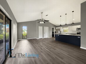 766 91st Ave N in St. Petersburg, FL - Building Photo - Building Photo