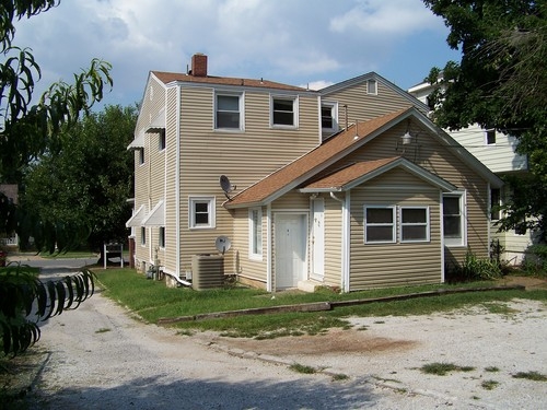 806 W Walnut St in Springfield, MO - Building Photo