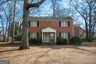 118 University Dr in Athens, GA - Building Photo