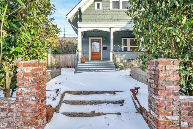 4936 NE Rodney Ave in Portland, OR - Building Photo - Building Photo