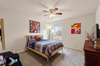 525 Golden Creek Dr in Round Rock, TX - Foto de edificio - Building Photo