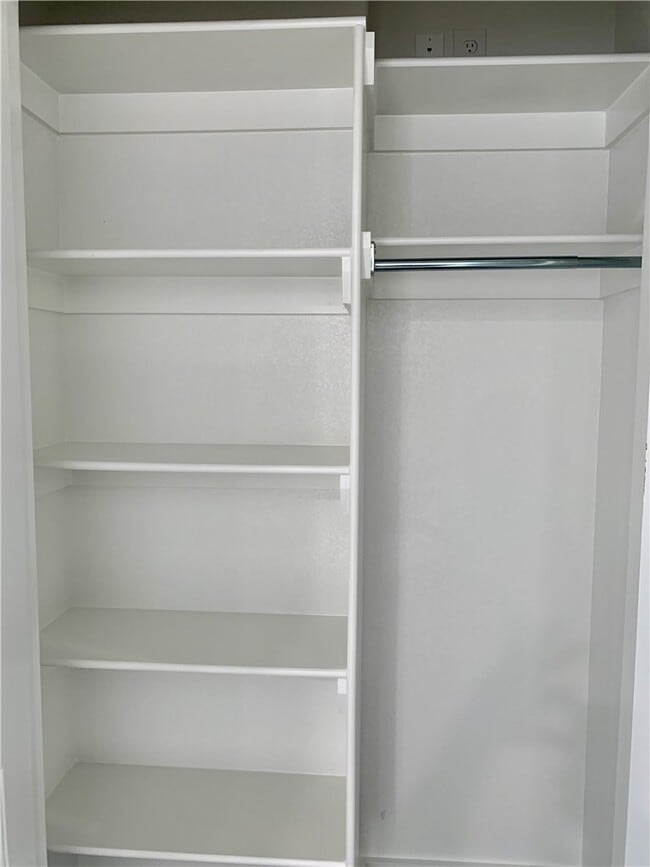 property at 432 Red Robin St