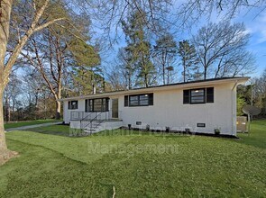 27 Shamrock Cir in Greenville, SC - Building Photo - Building Photo