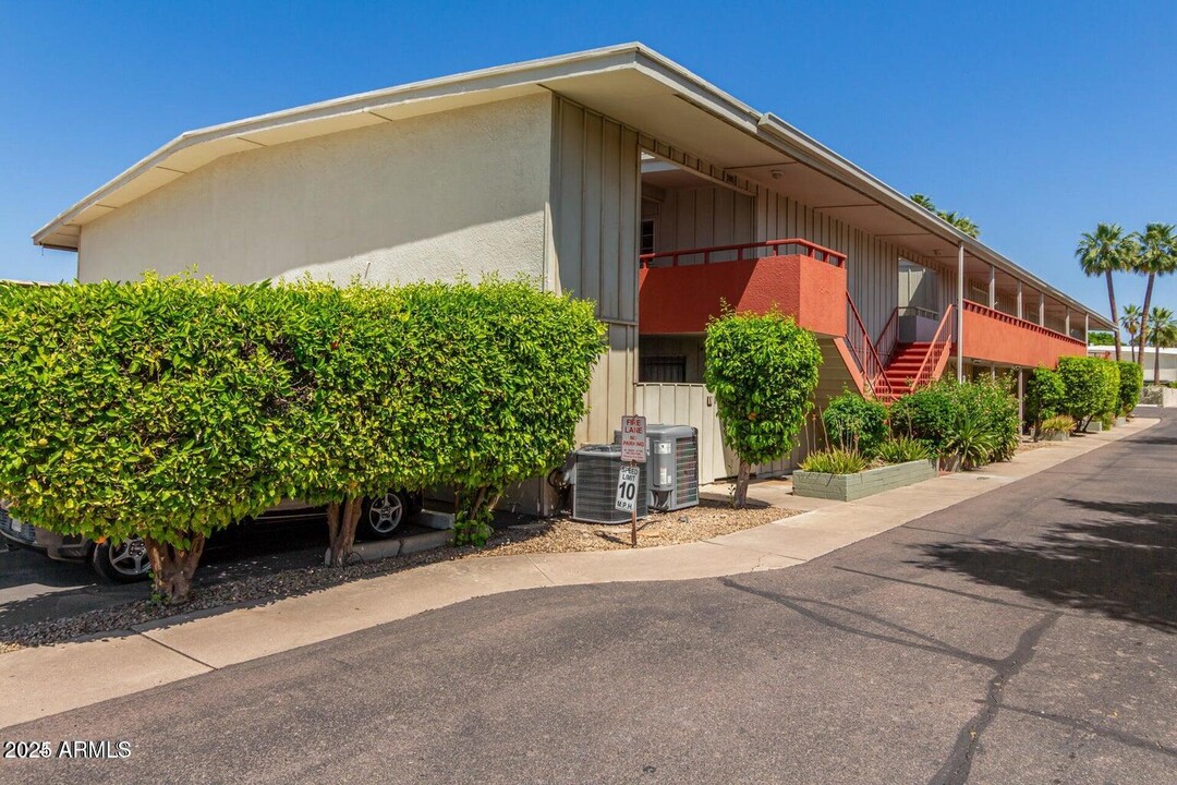 1030 Bethany Home Rd in Phoenix, AZ - Building Photo