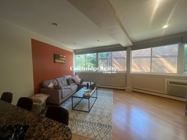 516 Green, Unit 1B