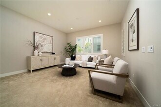 109 Pitch in Irvine, CA - Building Photo - Building Photo