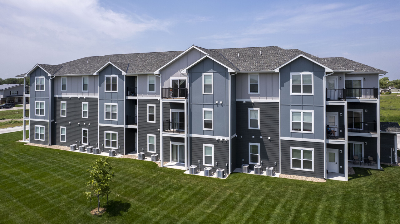 Prairie Heights Apartments in Lexington, NE - Building Photo