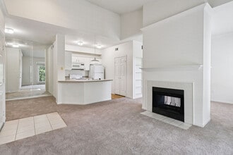 Oaks Hackberry Creek in Irving, TX - Foto de edificio - Building Photo