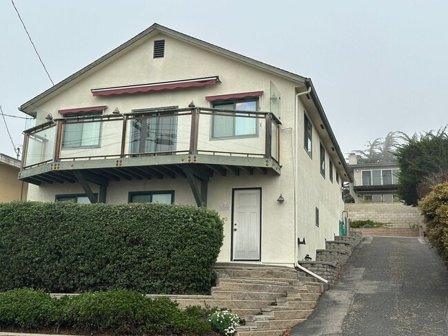 350 Piney Way in Morro Bay, CA - Building Photo - Building Photo