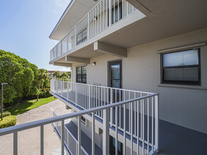 5300 Jimmy Buffett Mem Hwy in Indian River Shores, FL - Building Photo - Building Photo