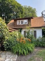 2423 Birchwood Ln in Wilmette, IL - Building Photo