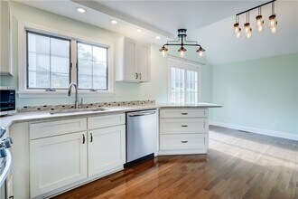 266 Avalon Dr in Rochester, NY - Building Photo - Building Photo
