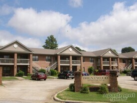 Brentwood in Florence, AL - Building Photo