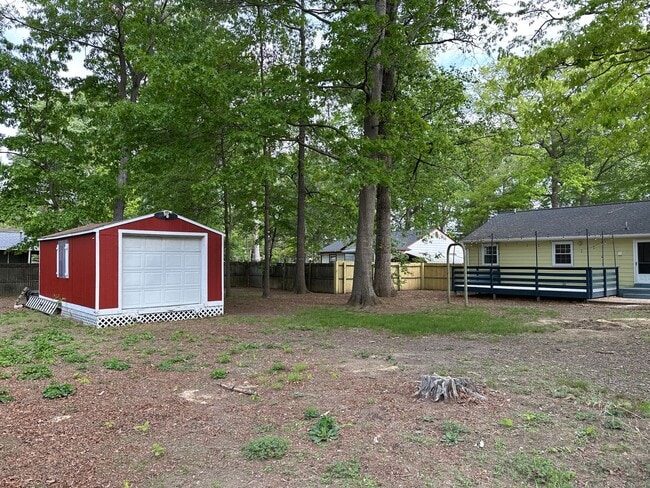 5209 Hemlock Rd in Quinton, VA - Building Photo - Building Photo