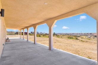 24548 Ledbury Rd in Oro Grande, CA - Foto de edificio - Building Photo