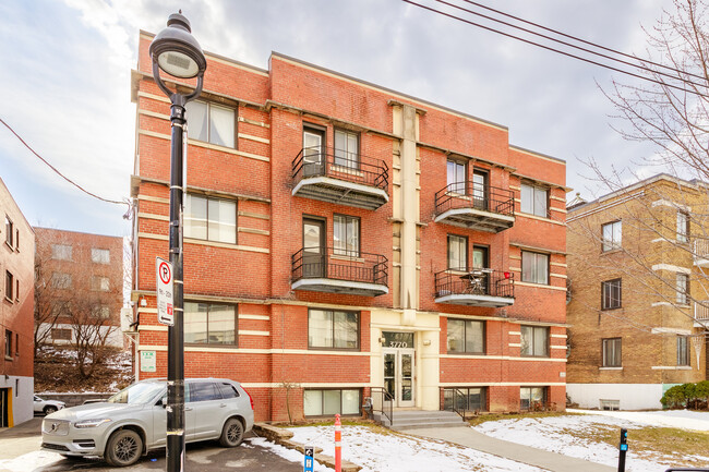 3770 De La Côte-Sainte-Catherine Ch in Montréal, QC - Building Photo - Building Photo