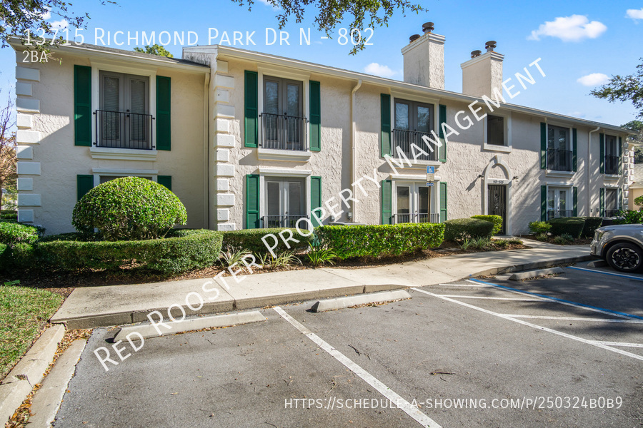 13715 Richmond Park Dr N in Jacksonville, FL - Building Photo