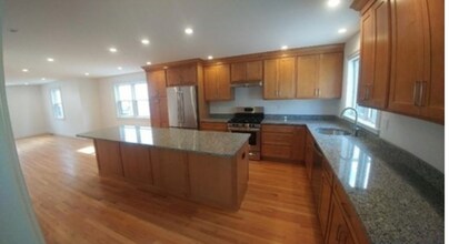 36 Horace St, Unit 1 in Somerville, MA - Foto de edificio - Building Photo
