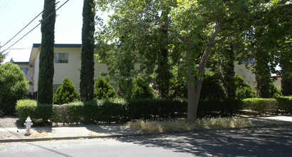 The Glazier Drive Apartments in Concord, CA - Building Photo - Building Photo