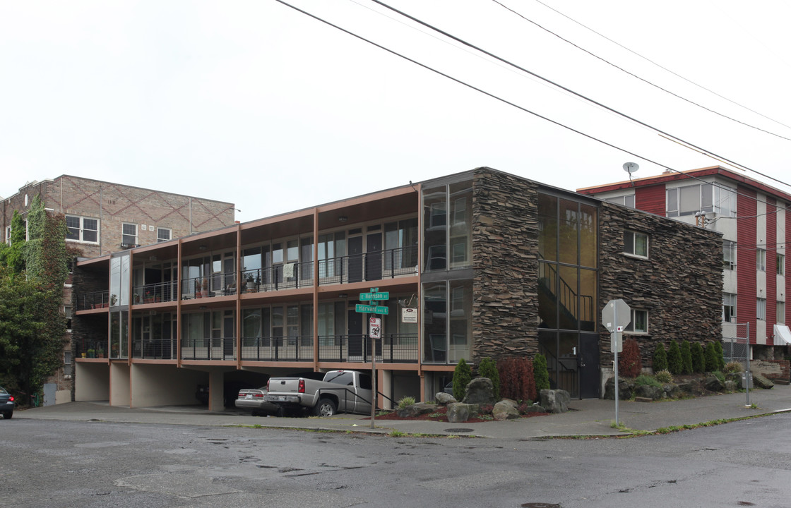 Harvard Ave Apartments in Seattle, WA - Building Photo