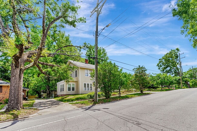 1112 N Duke St in Durham, NC - Building Photo - Building Photo