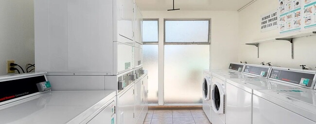 property at 1825 Shore Line Dr