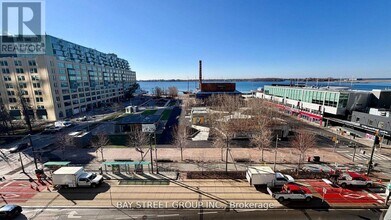 218 Queens Quay W in Toronto, ON - Building Photo - Building Photo