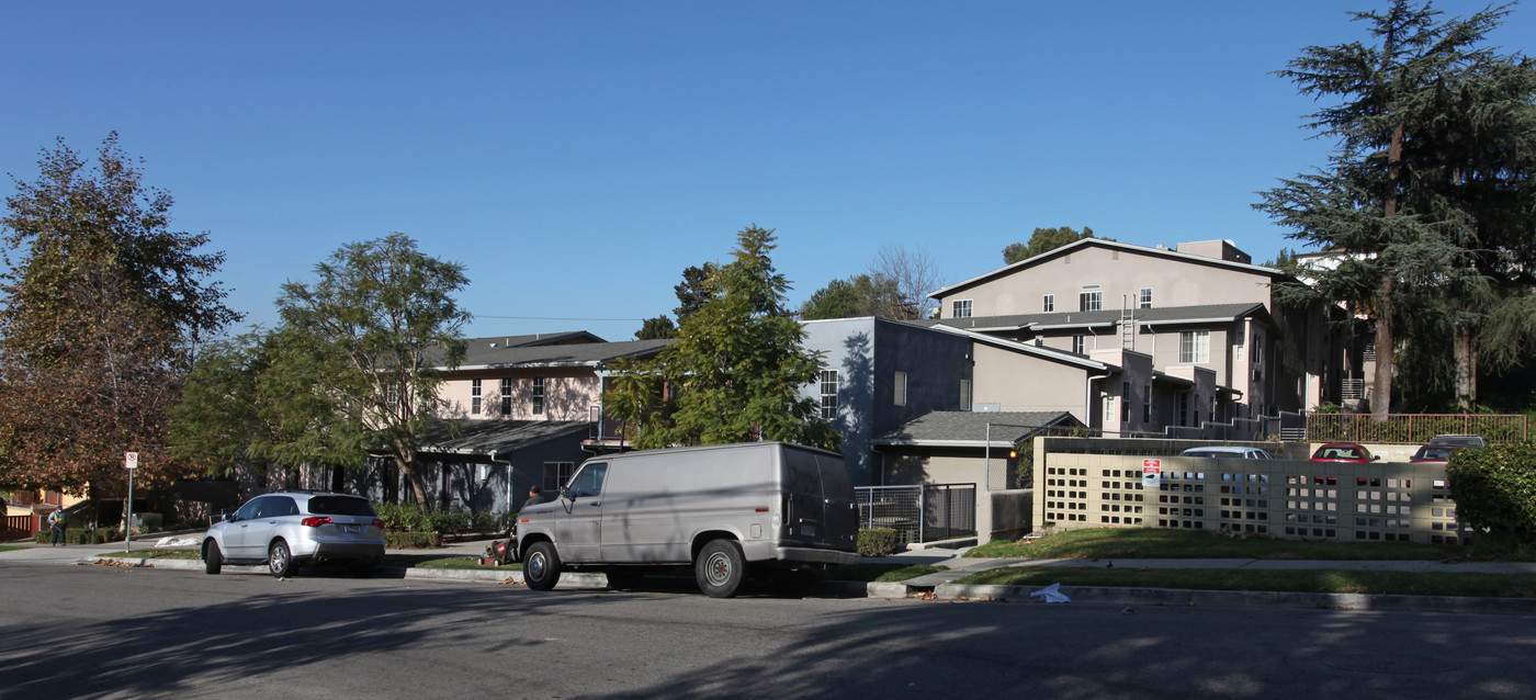 Echo Park Senior Housing in Los Angeles, CA - Building Photo