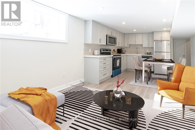 property at 749 Upper Ottawa St