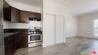 5522 Sierra Vista Ave in Los Angeles, CA - Building Photo - Building Photo