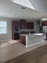 6018 Glory Bower Dr in Oakland, FL - Building Photo - Building Photo
