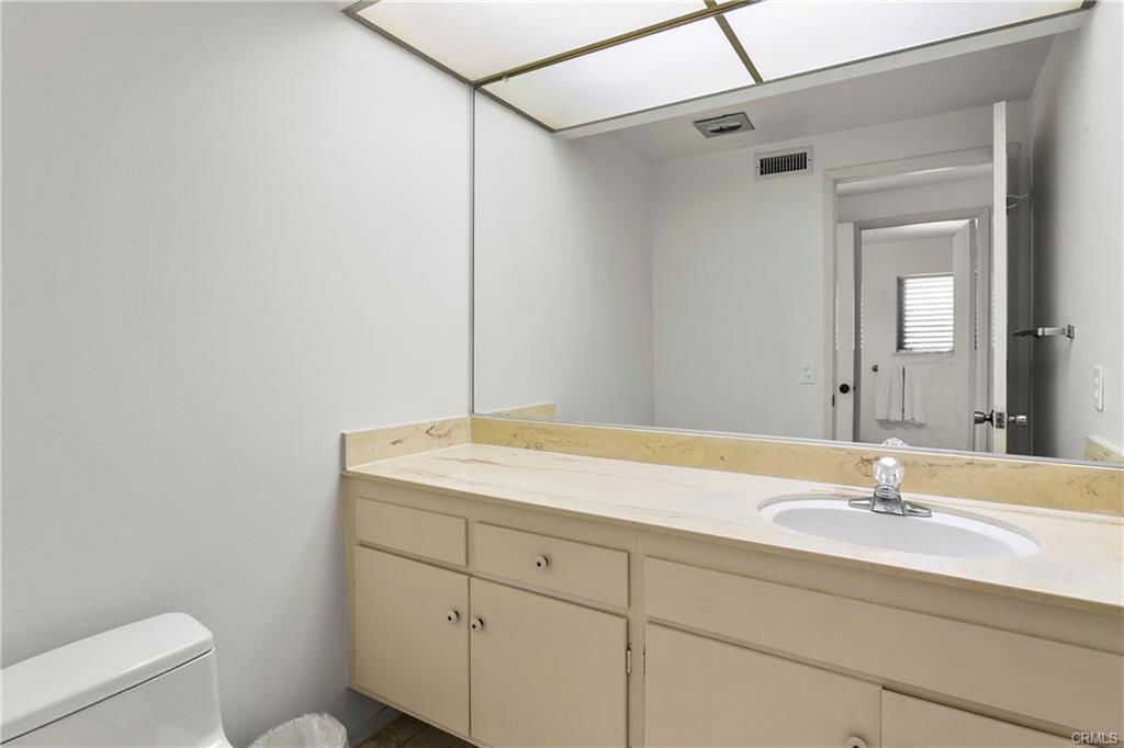 2727 Island View Dr in Newport Beach, CA - Building Photo