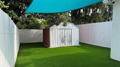 181 NE 121st St in North Miami, FL - Building Photo - Building Photo