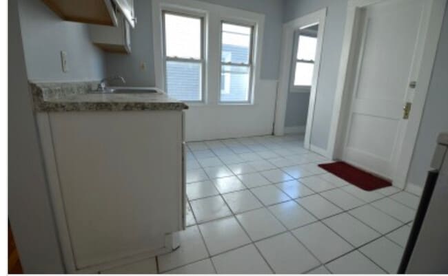 32 Stellman Rd, Unit 2 in Boston, MA - Building Photo - Building Photo