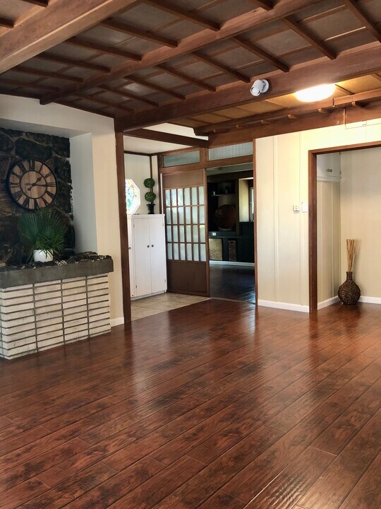 2447 Malabar St in Los Angeles, CA - Building Photo