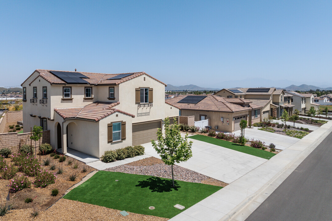 Quartz Ranch in Menifee, CA - Building Photo