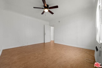 1283 W 36th St in Los Angeles, CA - Building Photo - Building Photo