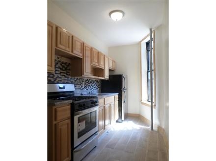 21-23 Spencer Pl in Brooklyn, NY - Building Photo - Interior Photo