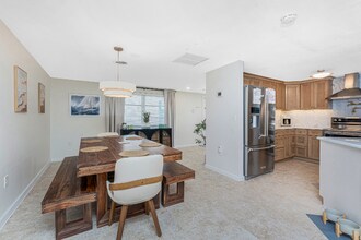 3020 N Beach Rd in Englewood, FL - Building Photo - Building Photo