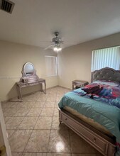 12310 SW 97th St in Miami, FL - Foto de edificio - Building Photo