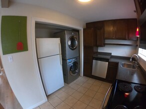404 Manuel Dr in College Station, TX - Building Photo - Building Photo