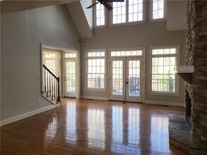 8291 Fairway Dr in Covington, GA - Building Photo - Building Photo