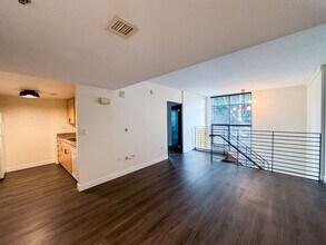 425 W Beech 227 in San Diego, CA - Building Photo - Building Photo