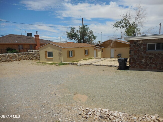 8314 Mercury St in El Paso, TX - Building Photo - Building Photo