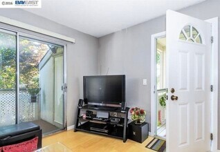 4085 Abbey Ter, Unit Fremont in Fremont, CA - Foto de edificio - Building Photo