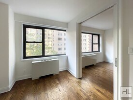 EAST 56 STREET in New York, NY - Building Photo